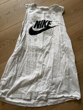 Nike Sportswear Essential Futura Muscle Tank Top Grey